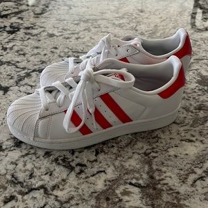 Women’s Adidas Superstar shoes size 6